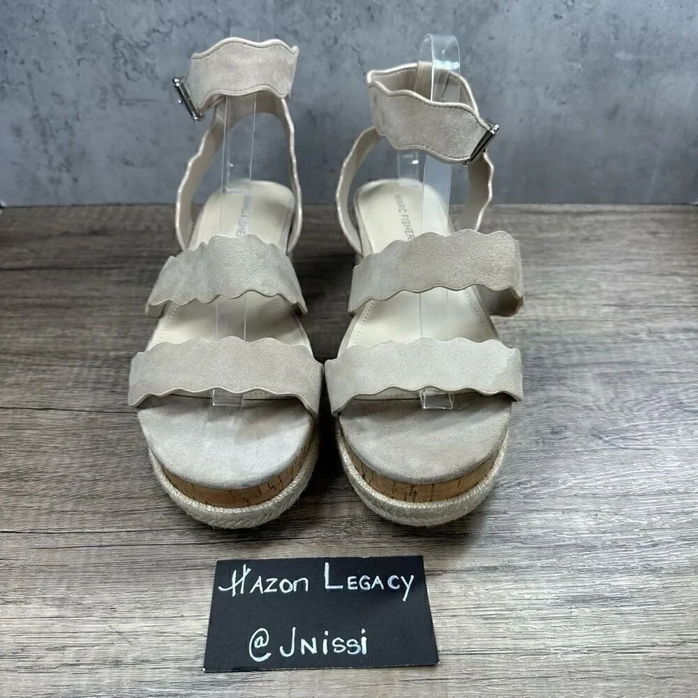 Marc Fisher~Women's~”Fayme” Flatform Tan Sandals~Size 9.5M‎